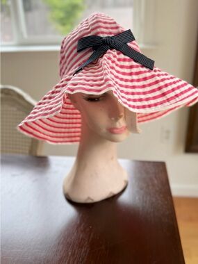 Grevi Pink and White Striped Hat with Navy Trim
